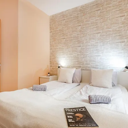 Premier Apartment